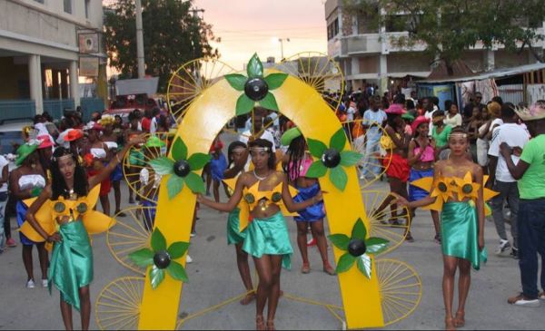 Le Carnaval des Gonaïves, un pari gagné!  par Jhony Désinor