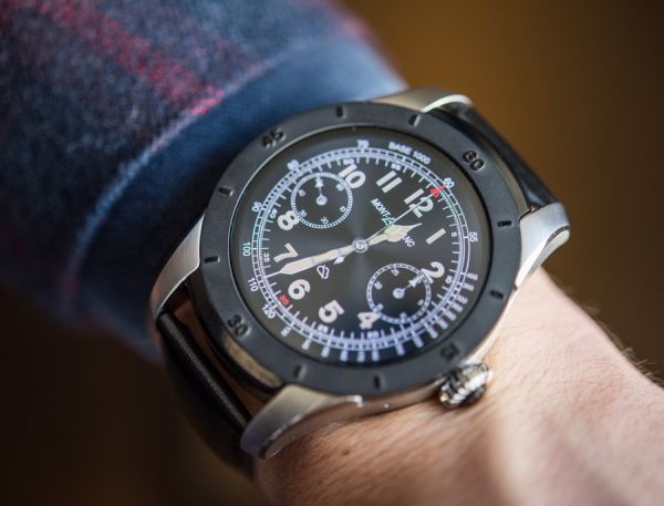 Montblanc sur le marché de la smartwatch de luxe avec la Summit