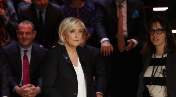 Benoît Hamon accuse Marine Le Pen d'être «droguée aux faits divers»
