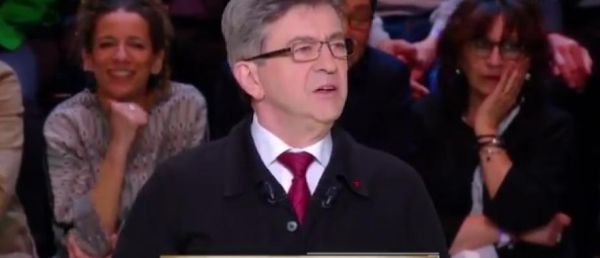 EN DIRECT - Grand débat TF1 - Jean-Luc Mélenchon balance le dossier "des affaires" à François Fillon et Marine le Pen (Vidéo)