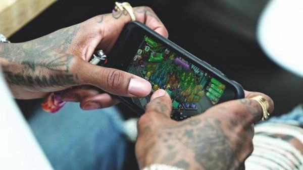 Wiz Khalifa sort un jeu basé sur la weed - Wiz Khalifa's Weed Farm   | CannaNews by goOk aka w33d Addict