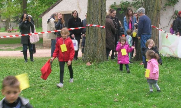 Chasse au œufs au parc des Ilets, plus de 400 enfants ont répondu à l'invitation du Secours Populaire - regardactu