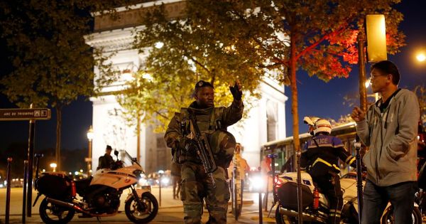 Fusillade aux Champs-Elysées : une attaque "d'ordre terroriste" | Africanews