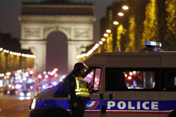L'Etat islamique revendique une attaque contre des policiers à Paris