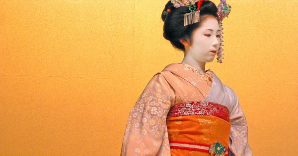 Découvrez l'histoire du kimono, ce vêtement incontournable de la culture japonaise