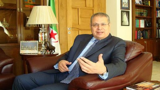 Le numéro 3 du MAE algérien agresse physiquement un diplomate marocain
