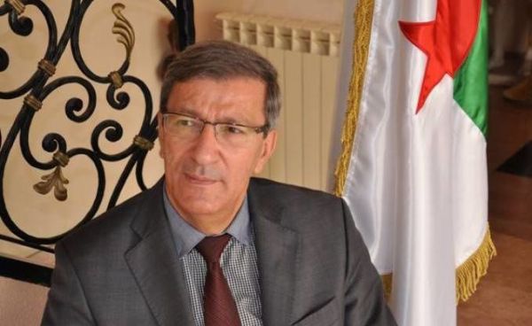 Le régime algérien au bord de l'effondrement. Un ancien ministre au Trésor accuse...