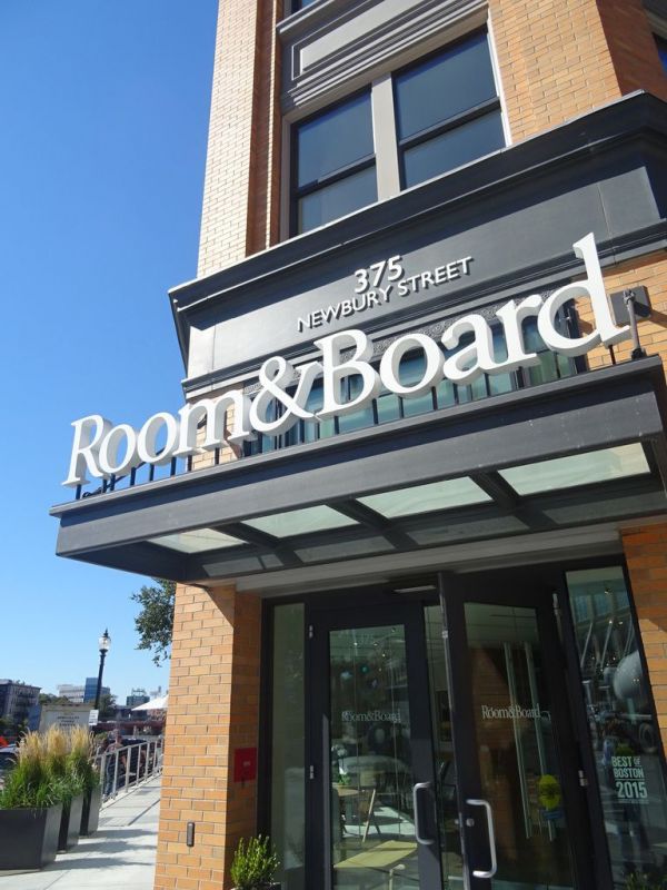 Les incontournables du retail à Boston : Room & Board (5) - Retail-distribution by Frank Rosenthal