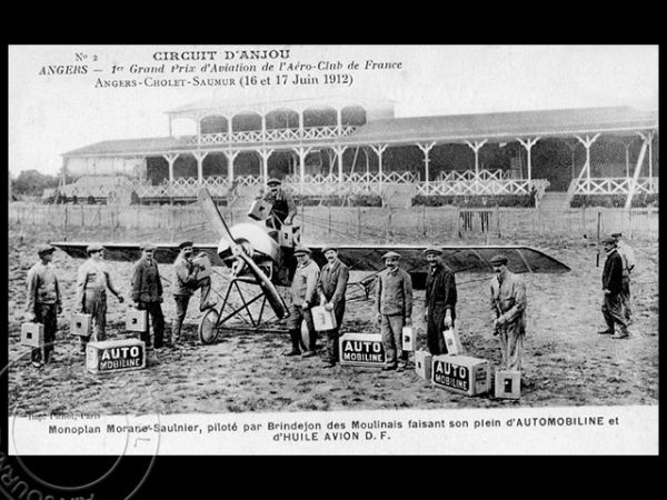 Le 16 juin 1912 dans le ciel : Départ du Grand Prix du circuit d'Anjou