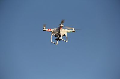 Des drones équipés de défibrillateurs pour sauver des vies