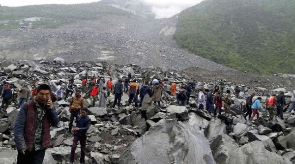 VIDEO. Chine: Au moins 141 disparus dans un immense glissement de terrain