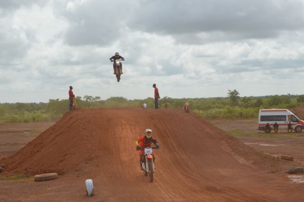 Moto cross à Saaba : Le Togo remporte la catégorie senior et espoir