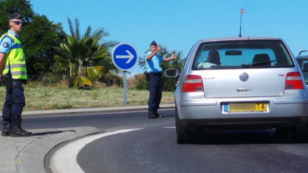 Contrôles routiers du week-end : 165 infractions dont 25 délits relevés par les gendarmes