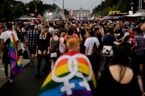 La Gay Pride de Berlin fête le mariage pour tous