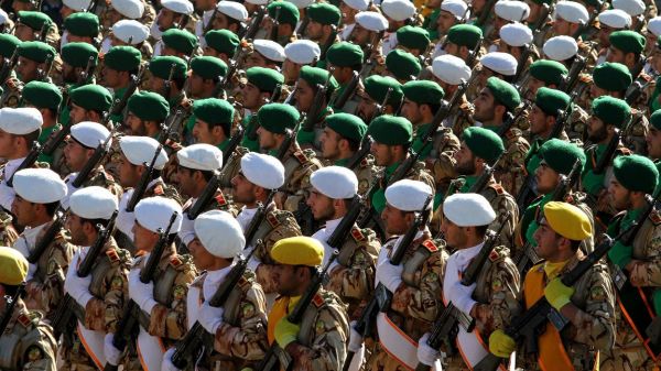 Iran: renforcement des liens militaires avec l'Irak