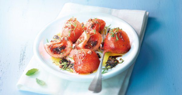 Salade de tomates aux échalotes marinées