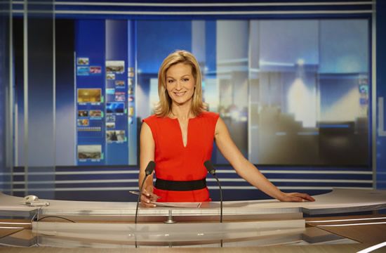 Attentats en Espagne : Audrey Crespo-Mara critiquée pour sa robe du JT de TF1