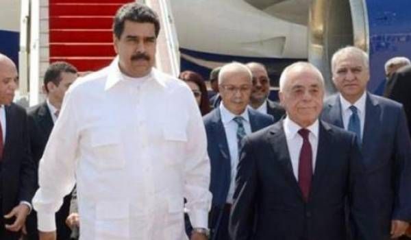 Le président Nicolas Maduro repart sans rencontrer Bouteflika