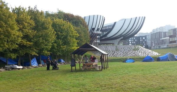 Campements de migrants, campus fermé : que se passe-t-il vraiment à l'université de Reims ?