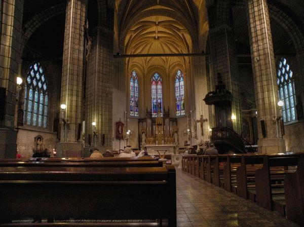 Un prêtre braqué en pleine messe à Nantes