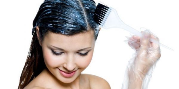Les femmes qui colorent souvent leurs cheveux présentent un risque accru de cancer du sein