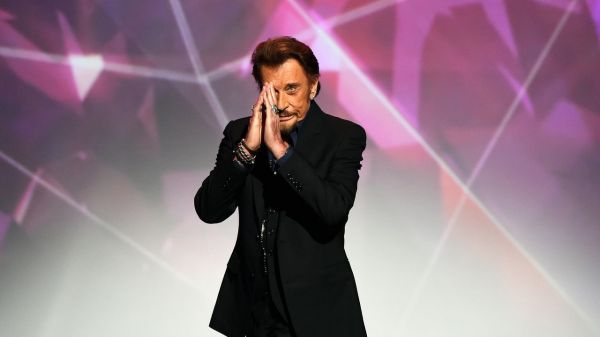 EN DIRECT - Mort de Johnny Hallyday : la France se prépare à rendre hommage à l'idole