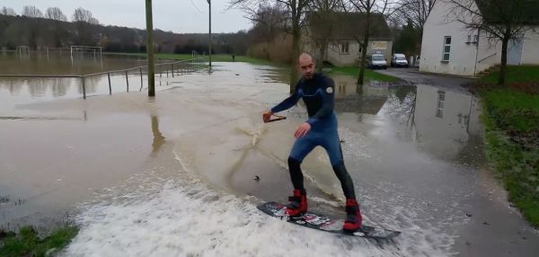 Tempête Éleanor : du wakeboard au milieu des inondations !