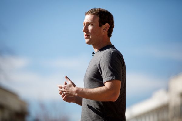 Facebook écarte les marques du newsfeed pour privilégier les amis et la famille