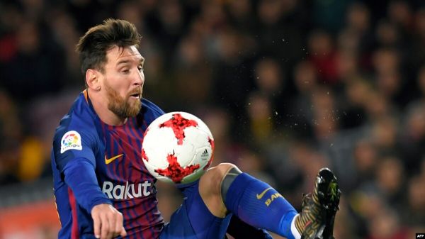 Le fisc enquête sur d'éventuels salaires déguisés du Barça à Messi en Espagne