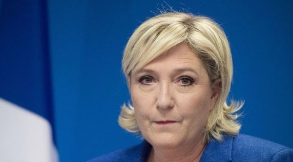 Présidentielle: Paresse, amateurisme, lutte d'influence... Marine Le Pen et son équipe FN épinglées