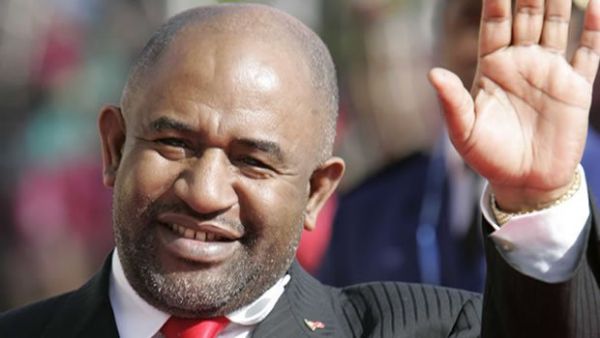 Le président de l’Union des Comores Azali Assoumani est arrivé à Conakry