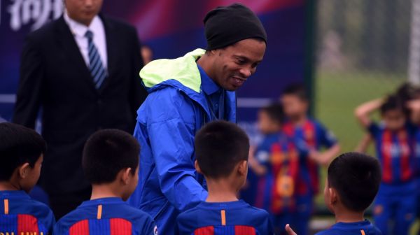 Ronaldinho à la retraite, selon son frère