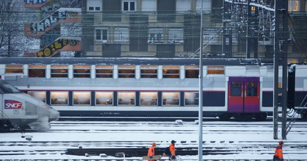 Neige et verglas à Paris: le trafic SNCF et RATP et les prévisions météo en Ile-de-France
