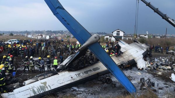 Crash d'un avion bangladais au Népal: au moins 49 morts