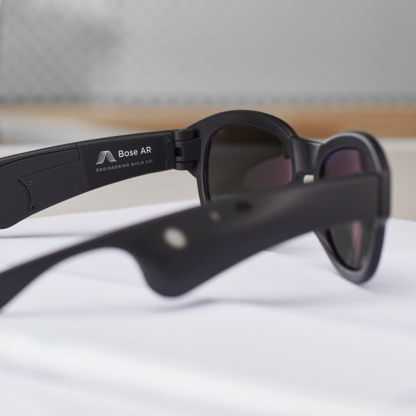 Bose annonce des lunettes de réalité augmentée… sonore