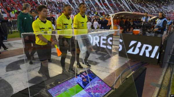 La Fifa valide l'utilisation de l'arbitrage vidéo pour le Mondial-2018
