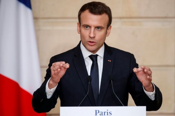 Macron propose «un programme européen» pour financer les collectivités accueillant des réfugiés