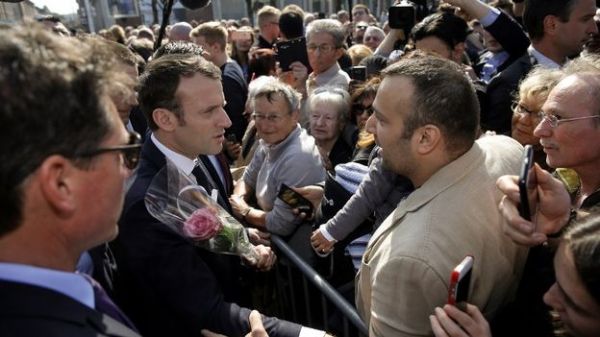 Macron aux cheminots: "Vous pouvez râler, mais ne bloquez pas tout"