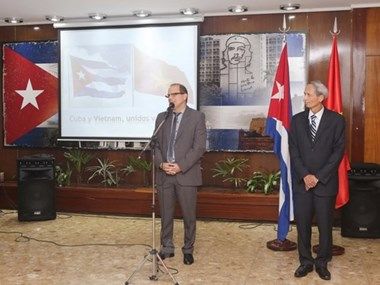 Le Vietnam et Cuba célèbrent leurs liens d'amitié et de solidarité
