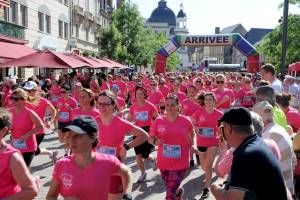 COURSE à PIED - Une course rose de monde à Moulins