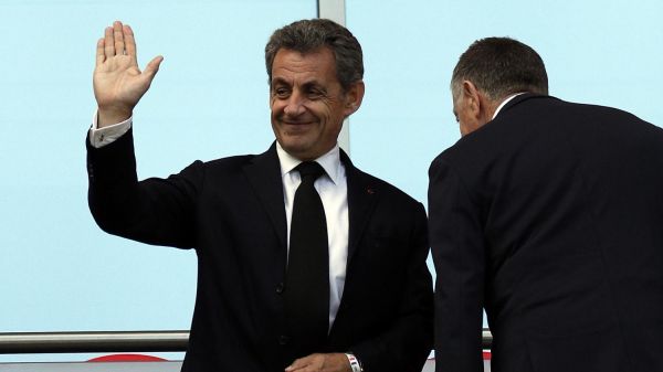 Victoire des Bleus : "Voir les Français aussi heureux, ça fait vraiment plaisir", estime Nicolas Sarkozy