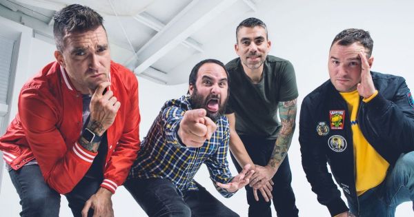 New Found Glory : Barbed Wire (clip officiel)