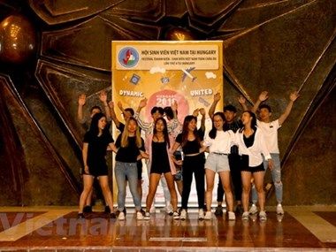 Le 4e Camp d'été des étudiants et jeunes vietnamiens en Europe