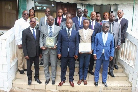 Service civique - Des lauréats du prix d'excellence 2018 reçu par le ministre Siaka Ouattara
