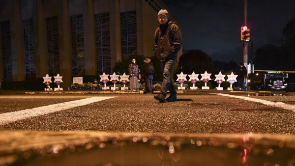 Etats-Unis : des musulmans lèvent des milliers de dollars pour les victimes de l'attentat antisémite de Pittsburgh