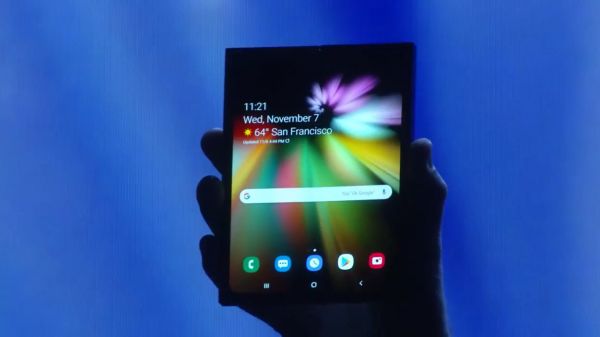 Le smartphone pliable de Samsung, une date pour la Freebox V7 et les radars sur Google Maps – Tech'spresso