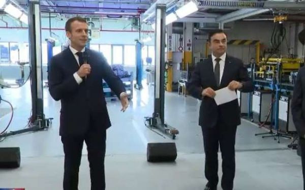 "Là, vous êtes ridicule!": échange tendu entre Macron et un salarié chez Renault à Maubeuge [vidéo]