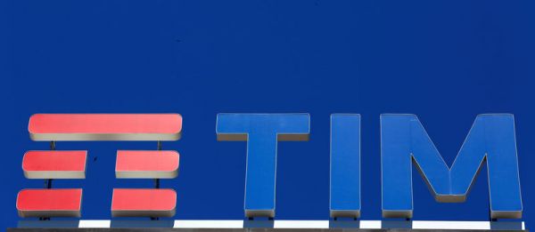 Telecom Italia limoge son patron, soutenu par Vivendi