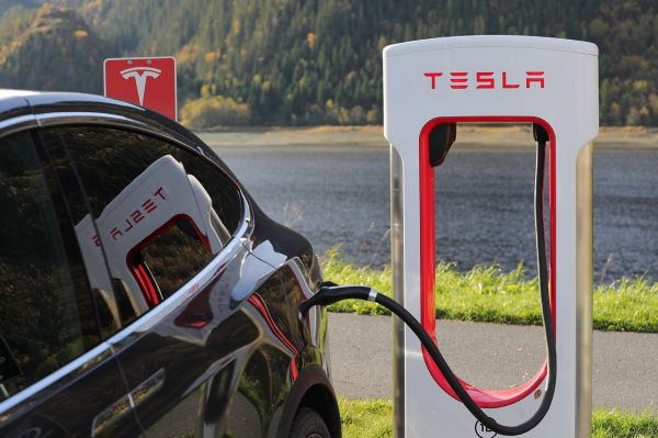Elon Musk compte doubler le nombre de Superchargeurs Tesla d'ici fin 2019