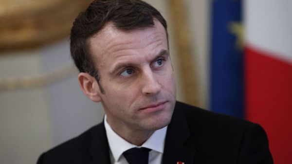 Emmanuel Macron répond à la colère des gilets jaunes: "Je prends ma part de responsabilité"